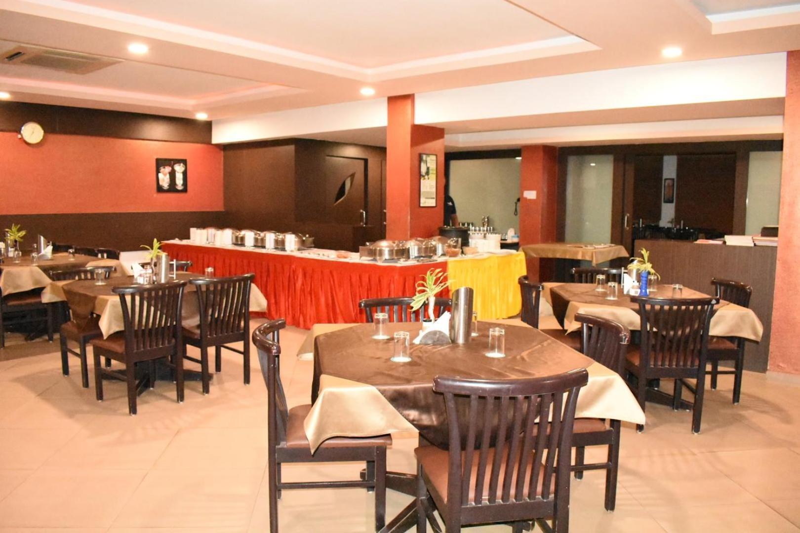 Goverdhan Greens Resort Dwarka L Hotels In Dwarka Екстериор снимка