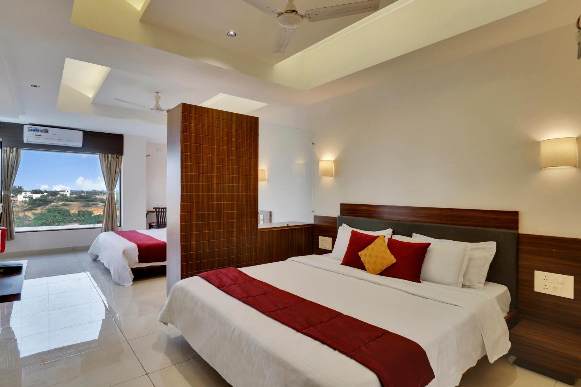 Goverdhan Greens Resort Dwarka L Hotels In Dwarka Екстериор снимка