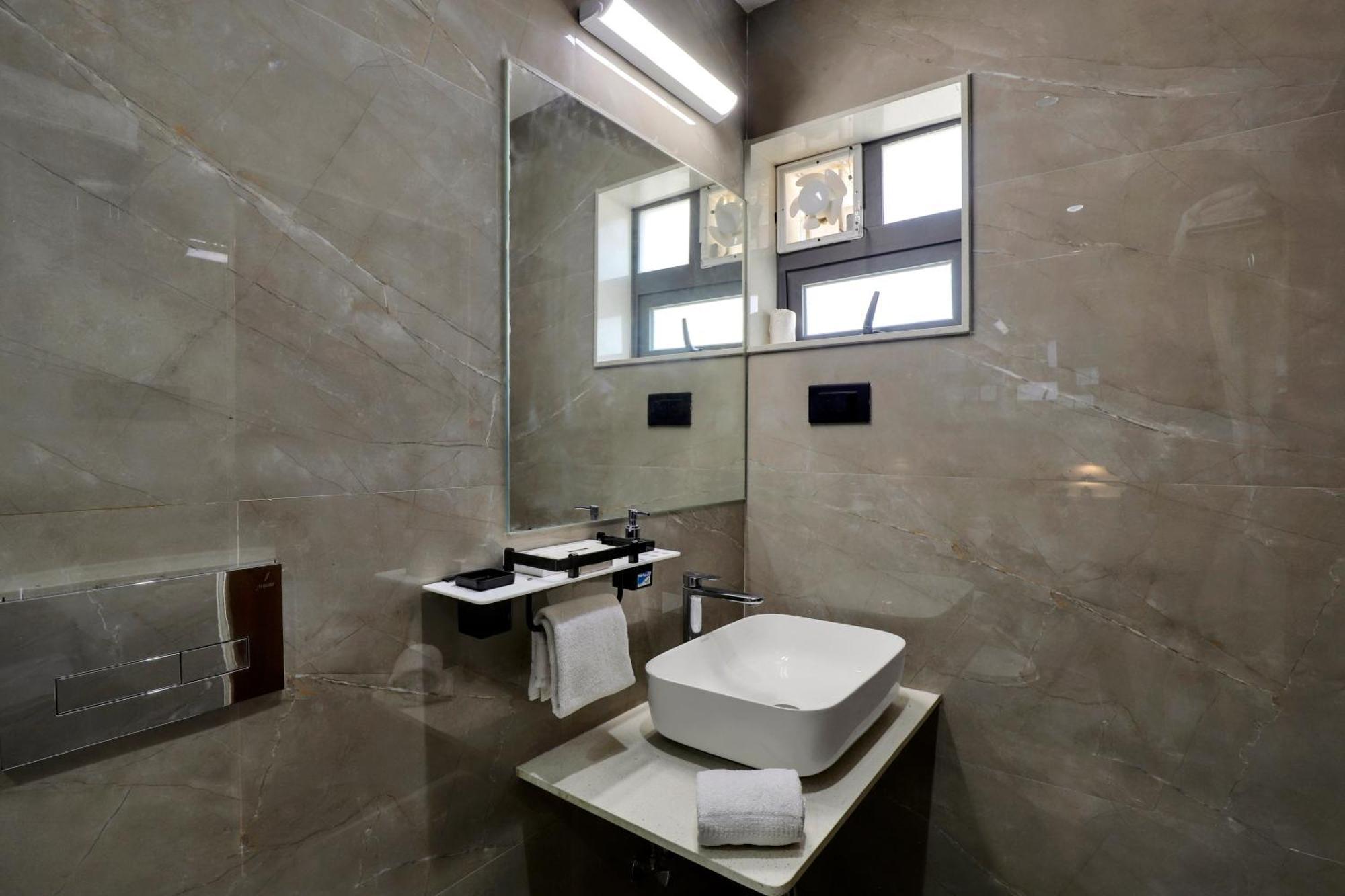 Goverdhan Greens Resort Dwarka L Hotels In Dwarka Екстериор снимка