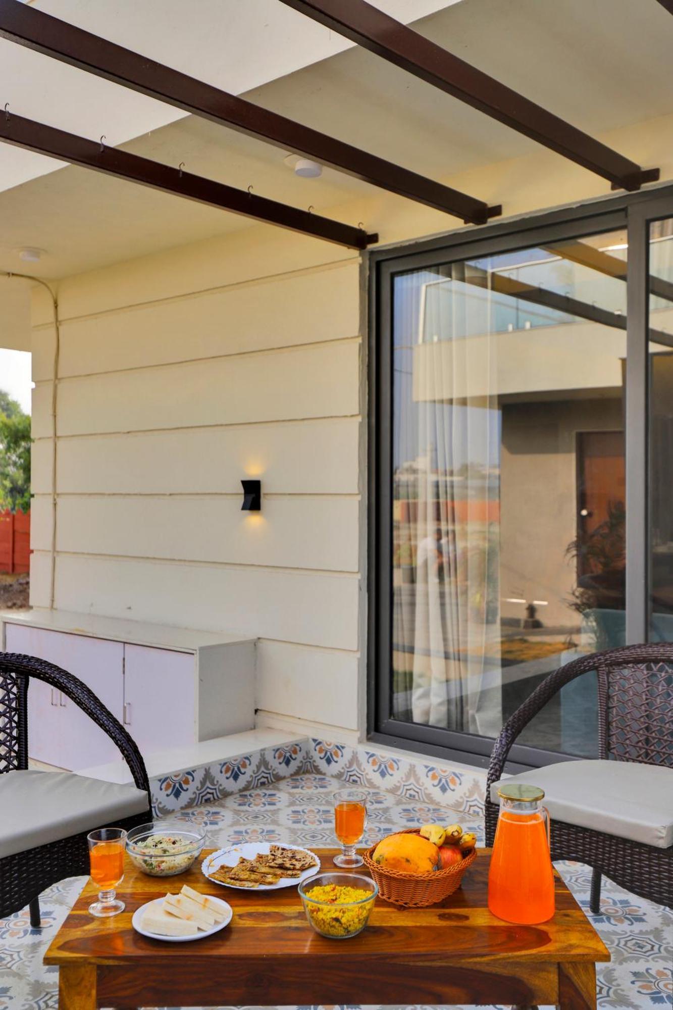 Goverdhan Greens Resort Dwarka L Hotels In Dwarka Екстериор снимка