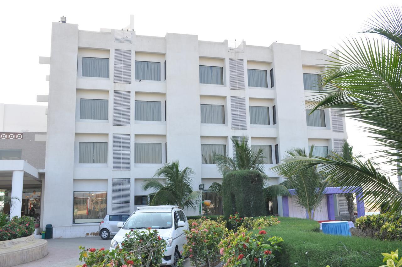 Goverdhan Greens Resort Dwarka L Hotels In Dwarka Екстериор снимка