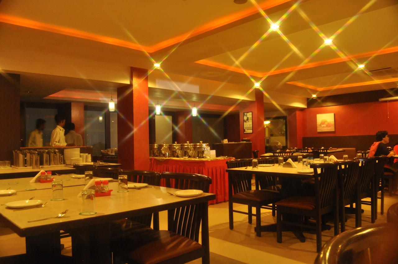 Goverdhan Greens Resort Dwarka L Hotels In Dwarka Екстериор снимка