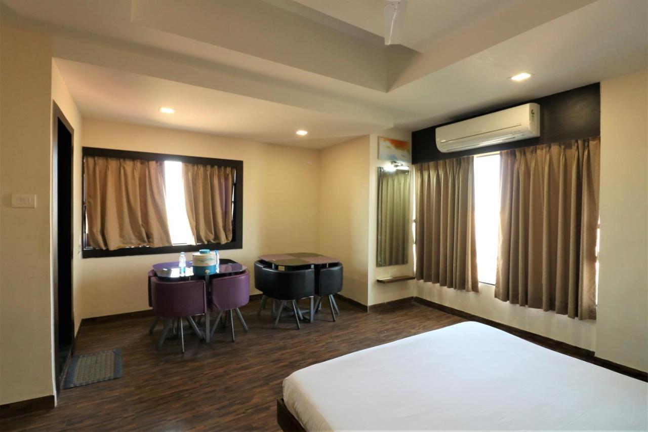 Goverdhan Greens Resort Dwarka L Hotels In Dwarka Екстериор снимка